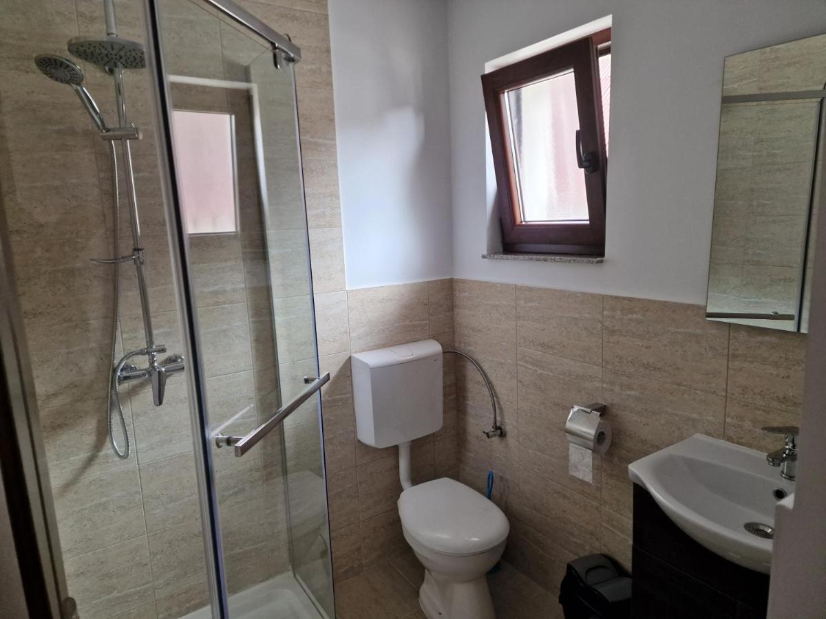 דירות Bîrsana La Mona מראה חיצוני תמונה